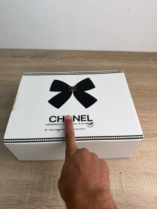 Borsa a mano Chanel nera Chevron