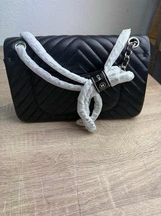 Borsa a mano Chanel nera Chevron