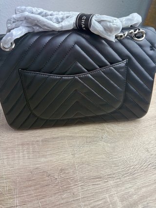 Borsa a mano Chanel nera Chevron