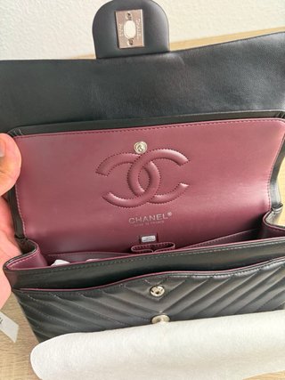 Borsa a mano Chanel nera Chevron