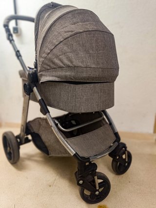 Carrito Bebé UGO 2 Piezas (Capazo + Silla)
