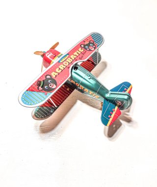 Avión Biplano Acrobático Oso Hojalata