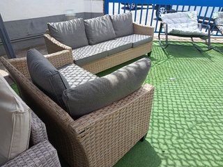 Conjunto Ratan Sanstar Sofa 3+2