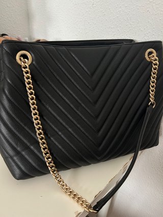 Bolso Negro Victoria's Secret Dorado