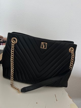 Bolso Negro Victoria's Secret Dorado