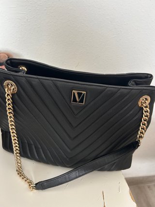 Bolso Negro Victoria's Secret Dorado