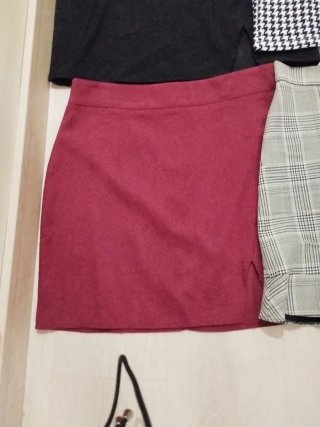 Lote 4 Faldas (Negra, Roja, Cuadros, Houndstooth)
