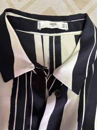 Blusa Mango Rayas Blanco y Negro Talla M
