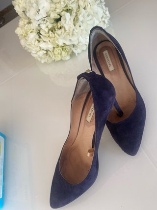 Zapato salón ante azul marino Cortefiel
