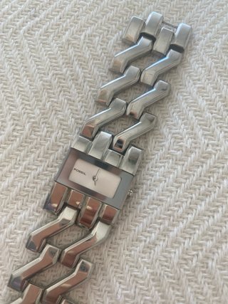 Reloj Fossil Mujer. Color plata.