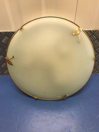 Plafón de techo cristal y metal dorado