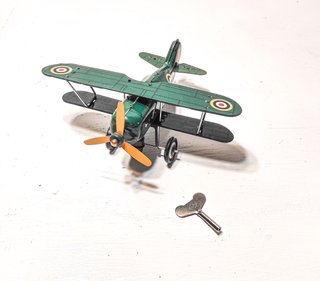 Avión Biplano Juguete Hojalata Verde
