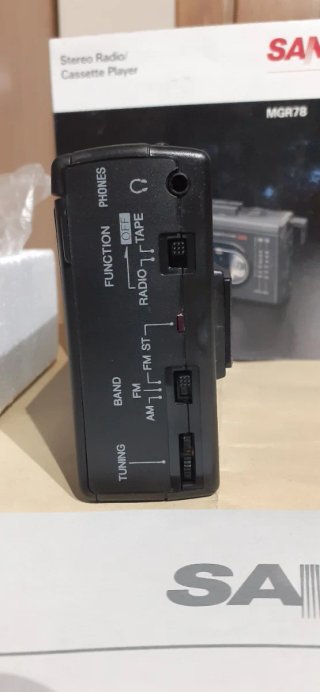 Walkman Sanyo Radio Cassette