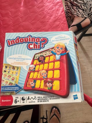 Juego de mesa “Indovina chi?”