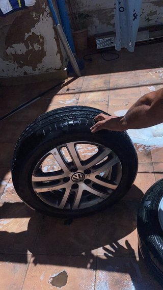 Llanta Goodyear Volkswagen LAS 4 llantas