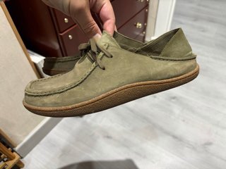 Zapatos Clarks Verde Oliva