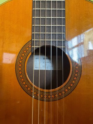 Guitarra Yamaha CG142C