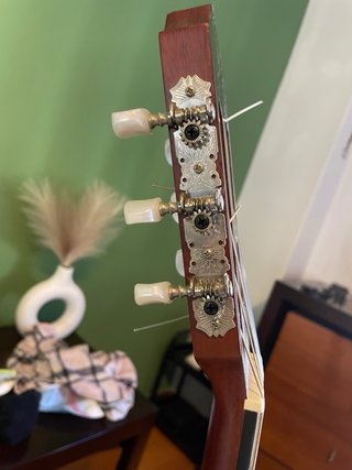 Guitarra Yamaha CG142C
