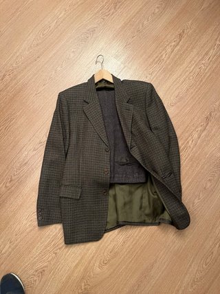Traje de hombre marrón