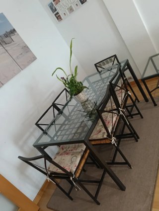 Mesa comedor cristal y 6 sillas + mesa centro