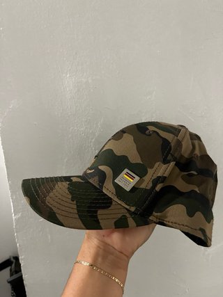 Gorra negra verano