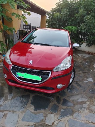 Peugeot 208 2015