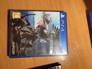 PS4 Monster Hunter: World