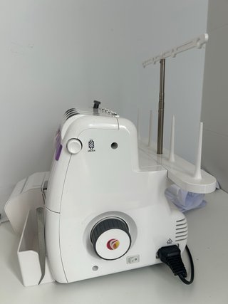 Remalladora doméstica Triumphator 1800X
