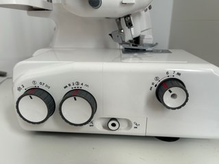Remalladora doméstica Triumphator 1800X