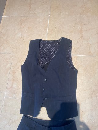 Conjunto IKKS chaleco y pantalón szul marino