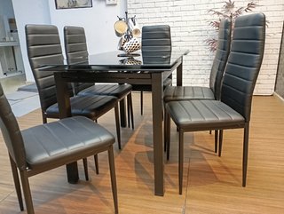 Mesa "Extensible" + `6´ Sillas Negras. ¡ECONÓMICA!