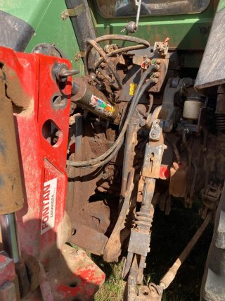 Tractor Fendt 818