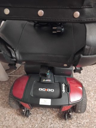 Moto eléctrica Go Go Scooter + otra de regalo