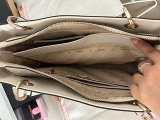 Bolso Guess Beige