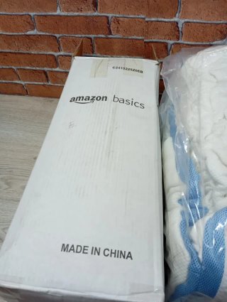 Materassino in schiuma viscoelastica Amazon Basics, 90 x 190 cm, 5 cm, bianco