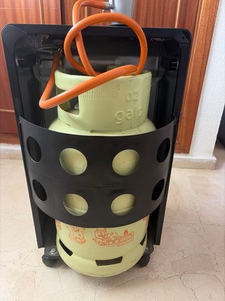 Estufa de gas Orbegozo con ruedas