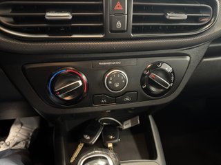 Hyundai i10 2021