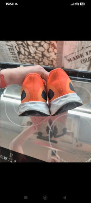 Zapatillas deportivas naranjas