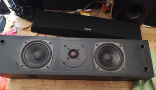 Altavoz Central Yamaha NS-C105 200W
