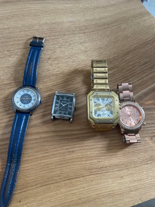 Lote 4 relojes: azul, dorado, rosa, plateado