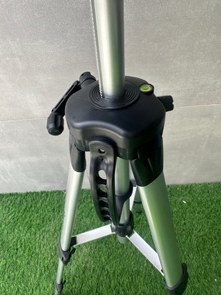 Tripode para proyector o portatil