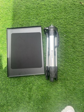 Tripode para proyector o portatil