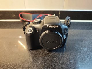 Canon EOS 1100D + 2 objetivos + bolsa