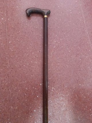 Bastón antiguo de madera