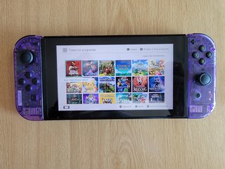 Nintendo Switch Especial Morado y Negro  + Extras