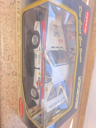 Maqueta Lancia 037 Rally 1:18 Kyosho