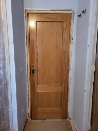 Puerta Roble Hoja 72 con Jambas y Picaporte Izq