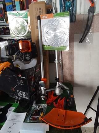 Decespugliatore 52cc AMC con casco
