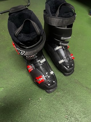 Esquís Atomic Redster X5 con fijaciones