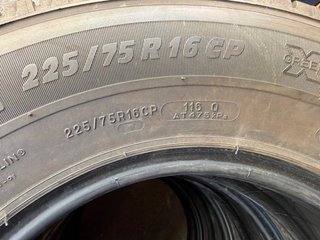 Neumáticos Michelin 225/75/16 CP 116Q